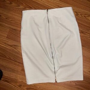 Medium Ivory White Skirt Exposed Zipper